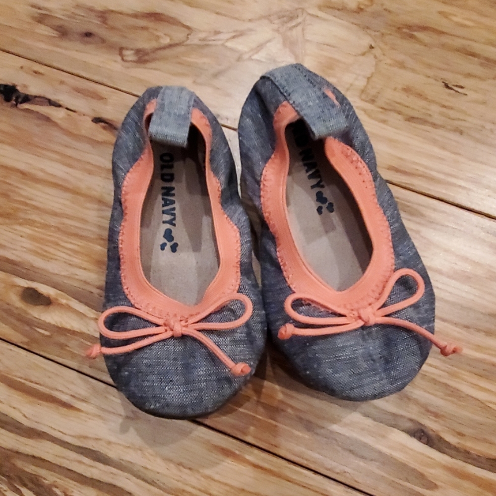 Toddler size 6 chambray and coral dressy flats